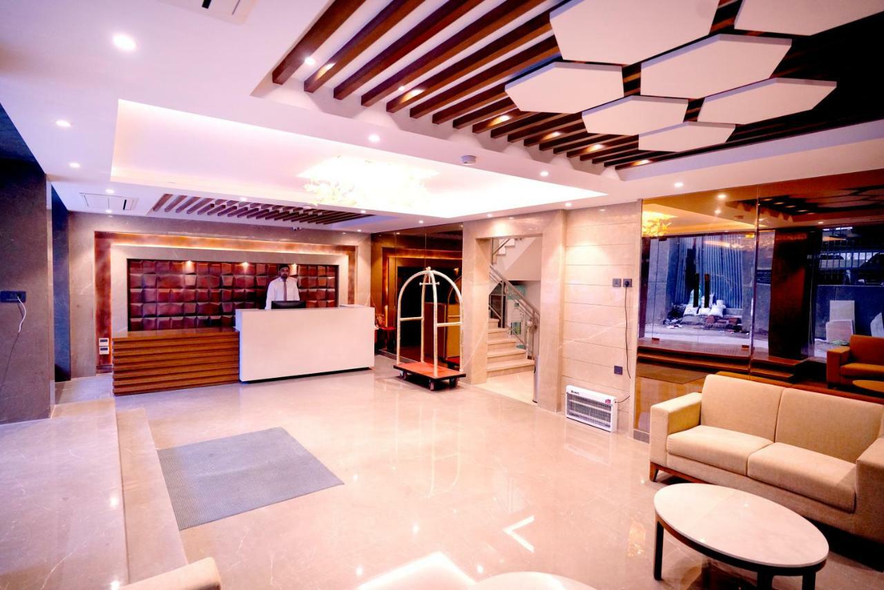 Pride With Free Airport Pickup Hotel 4*