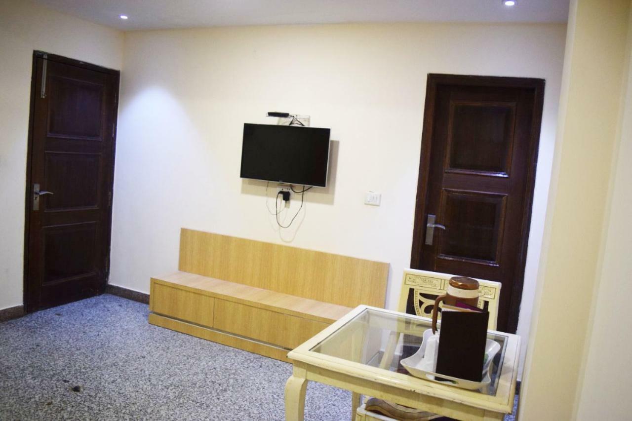 Hotel Airport The Paramont