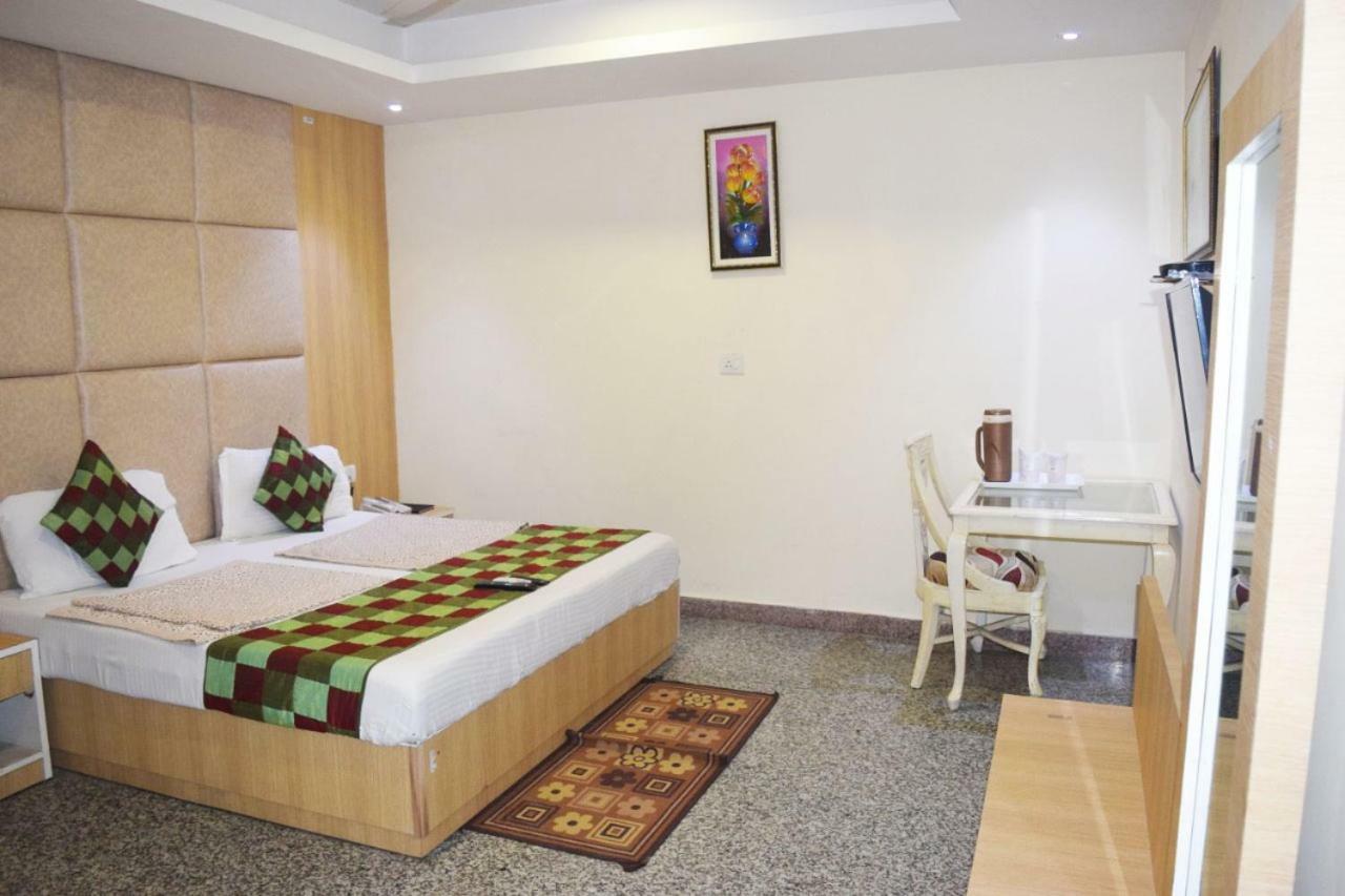 Hotel Airport The Paramont