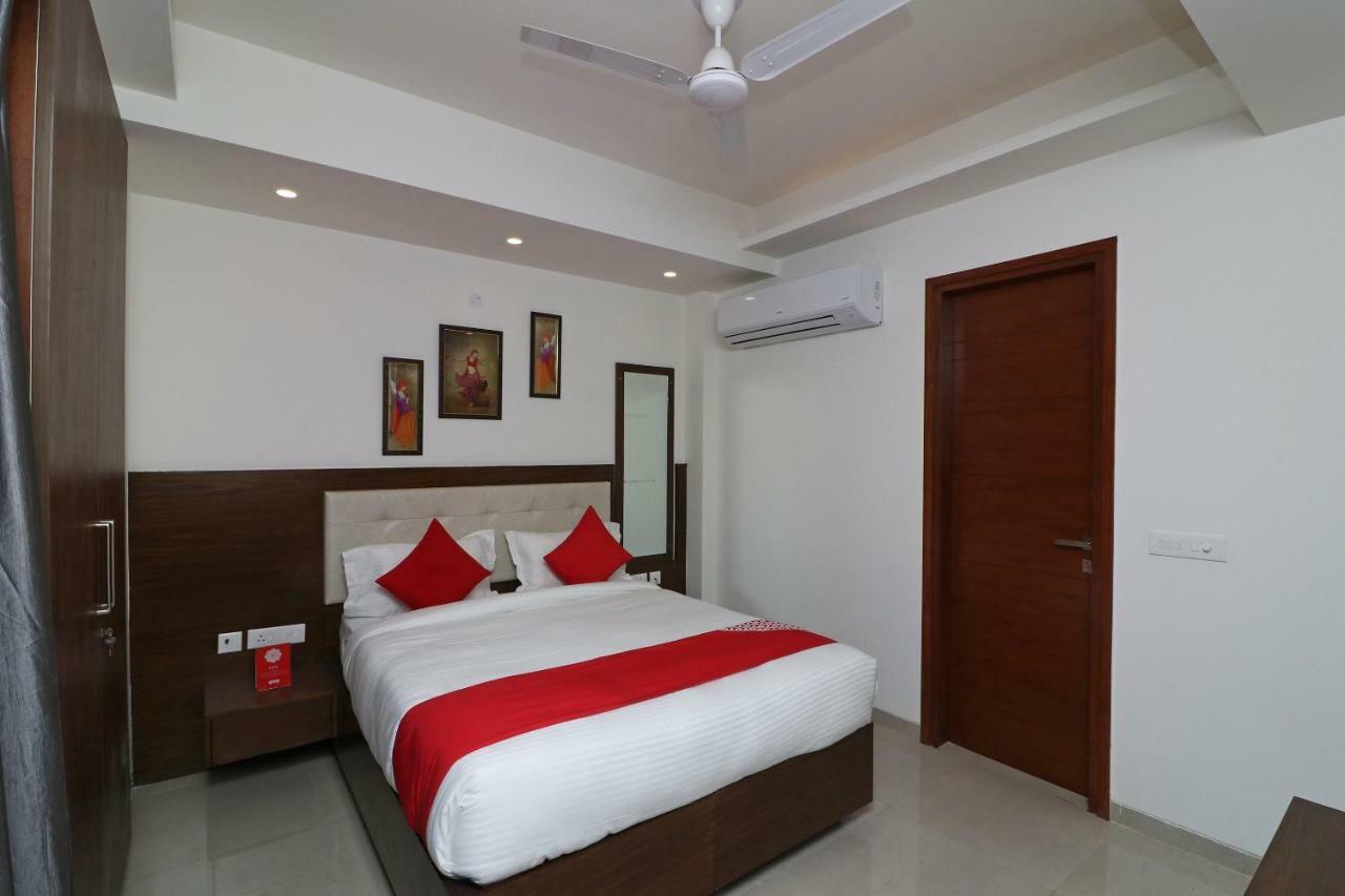 Hotel Oyo 37722 Silver Oak Luxury Comfort 3*