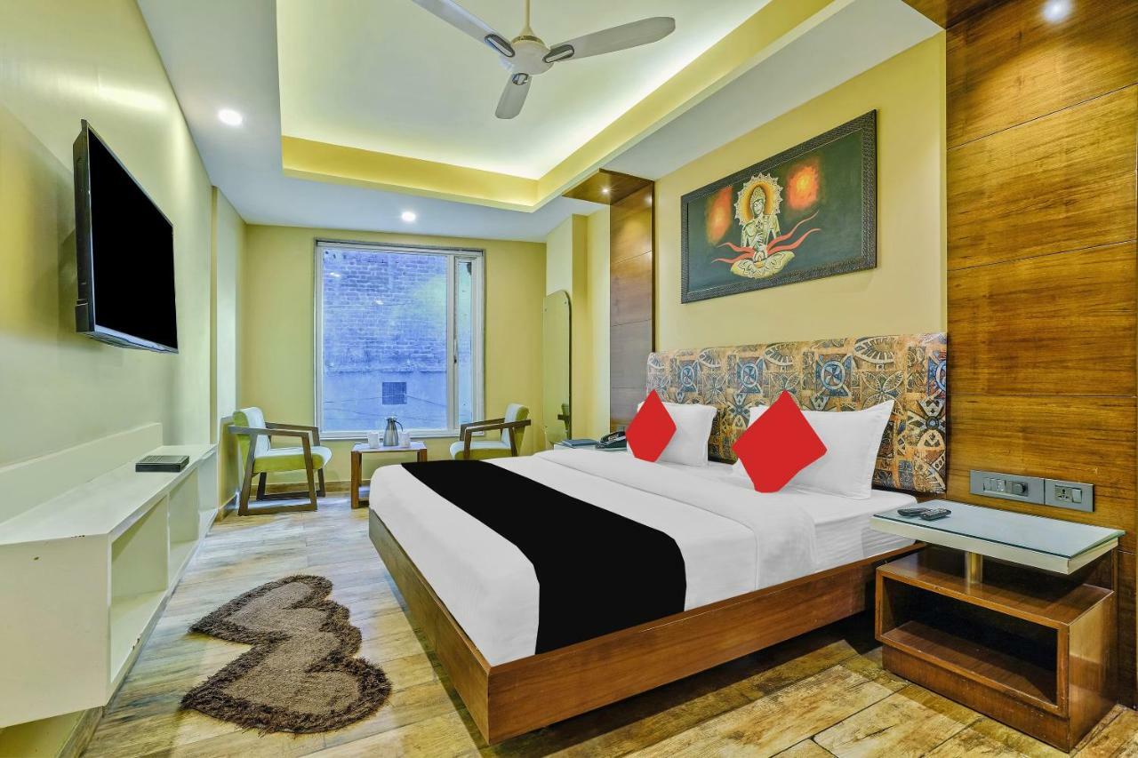 Staybook Nitya Maharani Free Airport Pickup Hotel