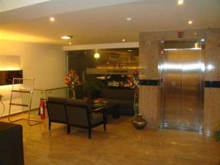 Shreyans Hotel