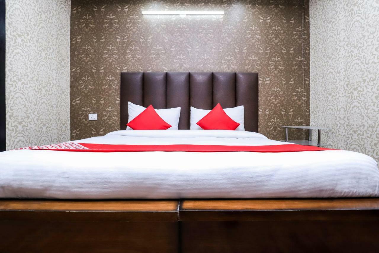 Oyo 28357 Mannat