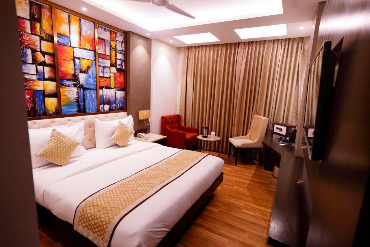 Hotel Pride With Free Airport Pickup Nova Deli