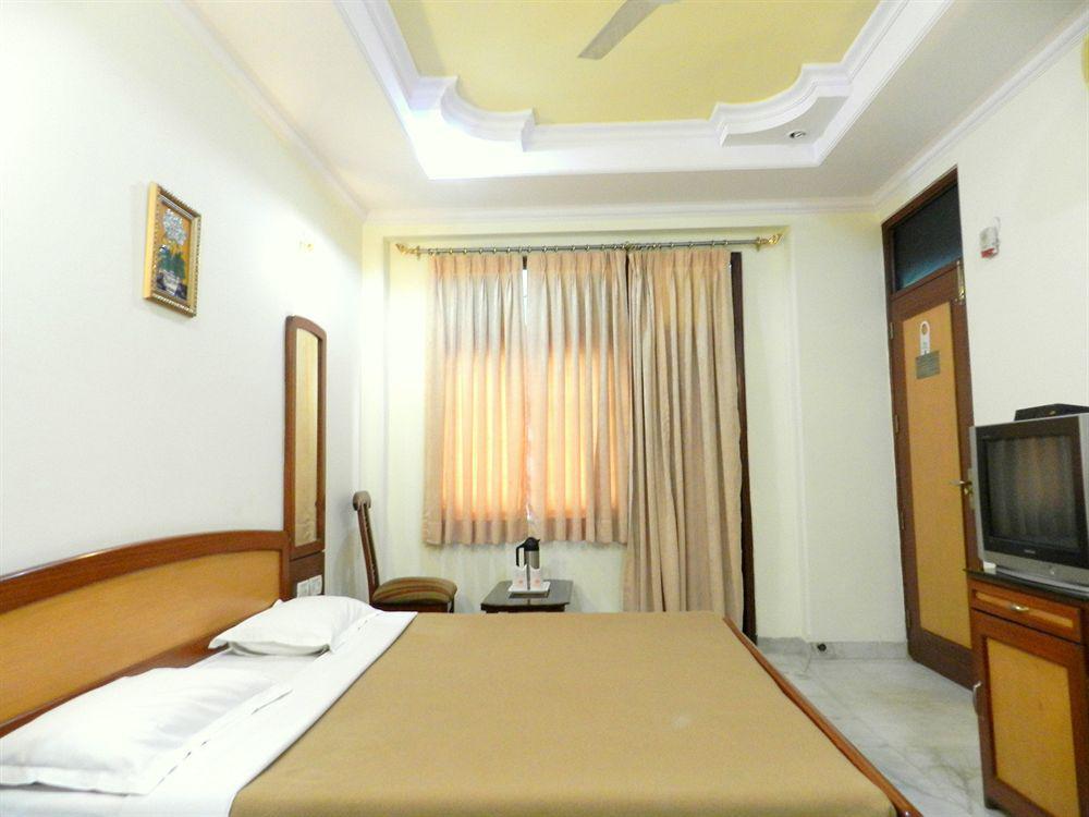 Tara Palace, Chandni Chowk Hotel