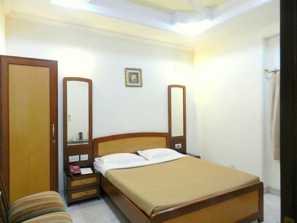 Tara Palace, Chandni Chowk Hotel