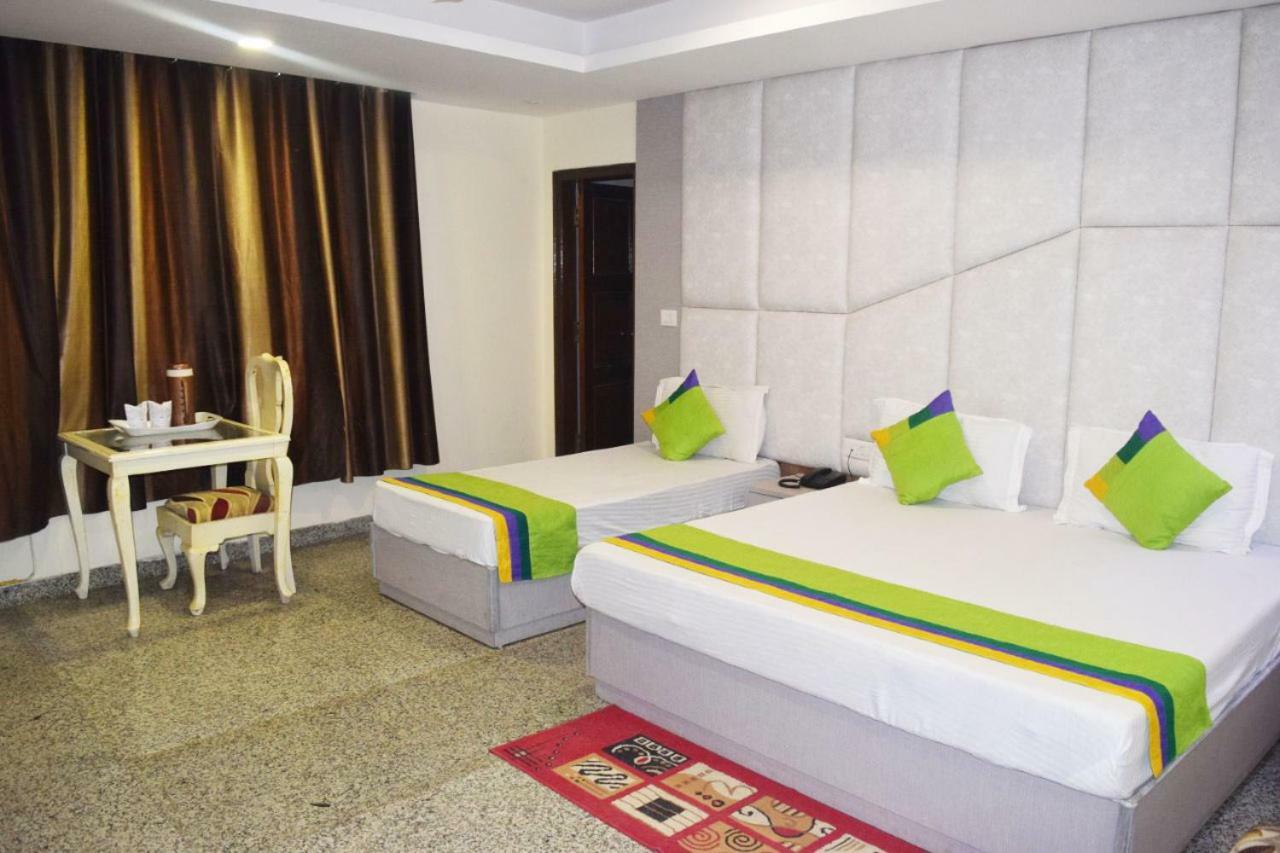 Airport The Paramont Hotel 3*