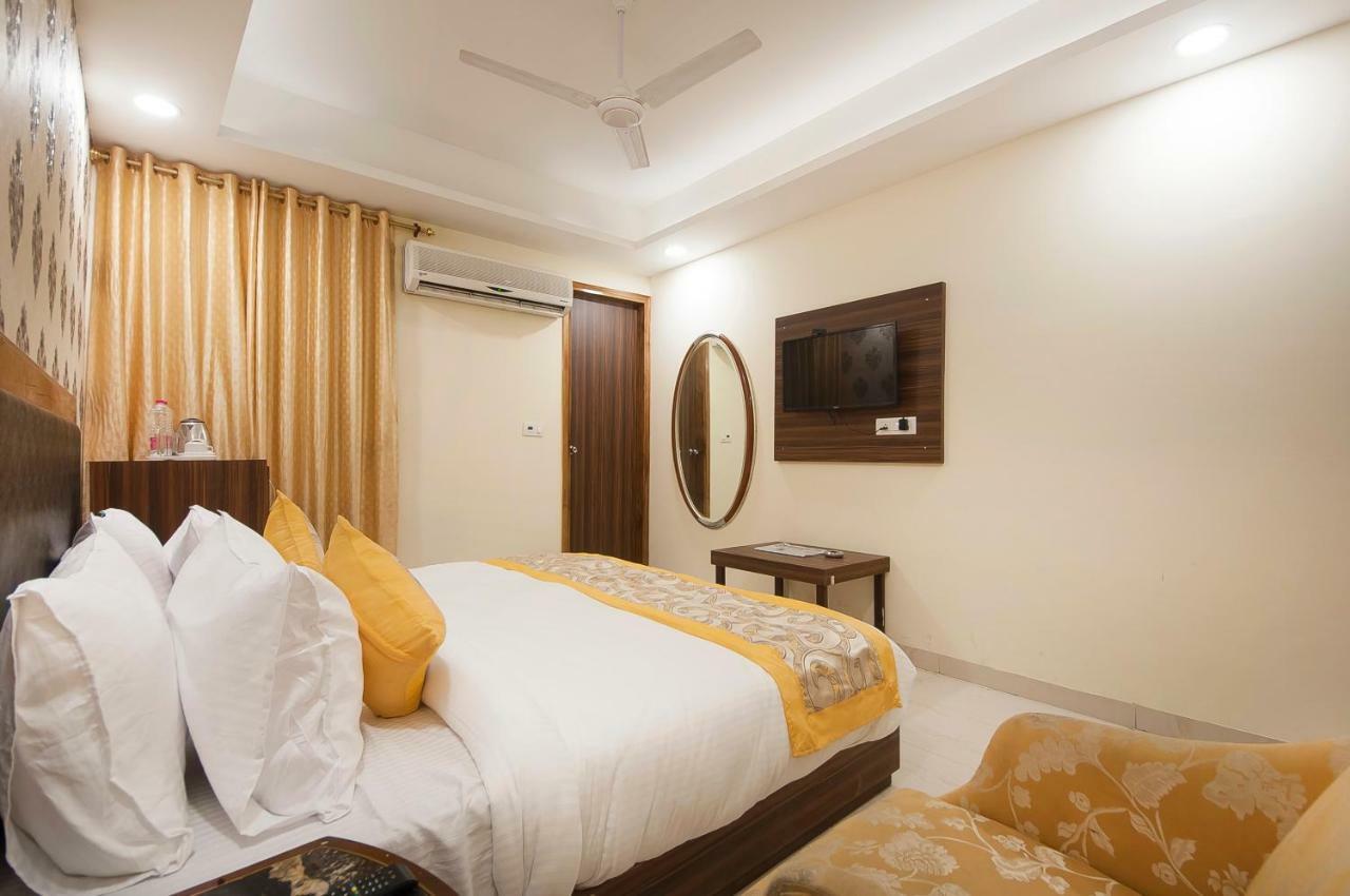 Platinum Delhi Airport Hotel 3*