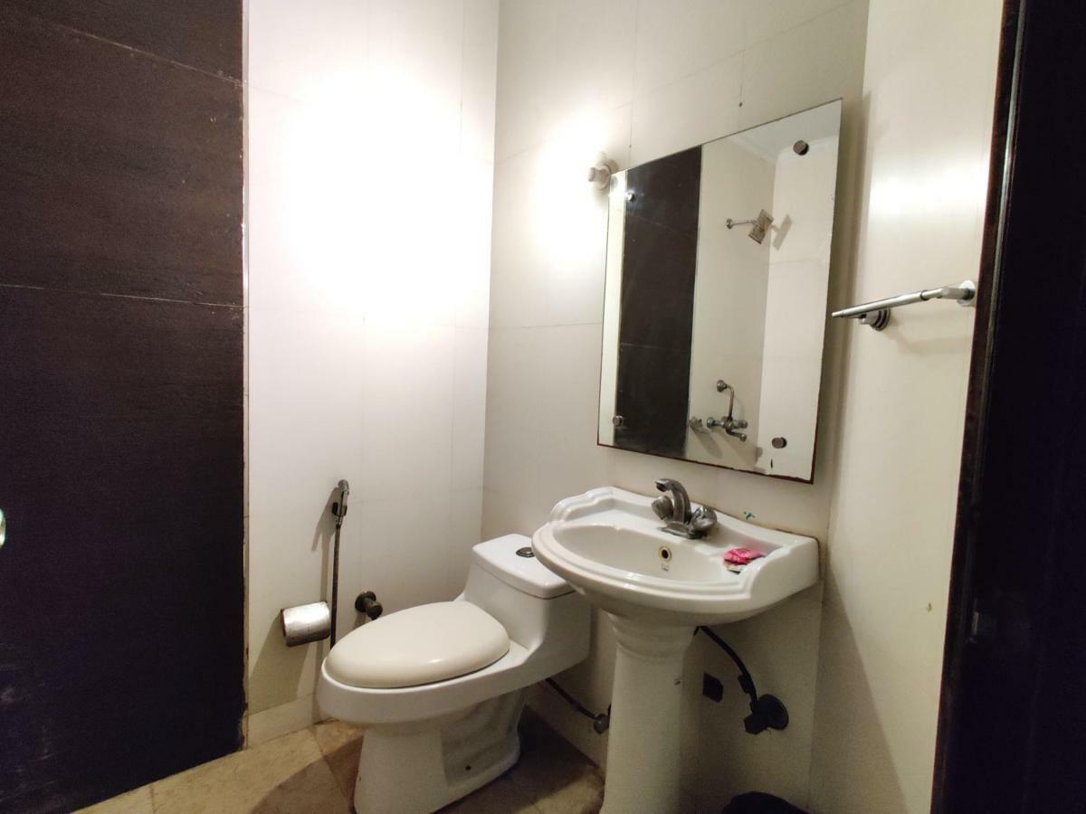 Hotel Unistar New Delhi
