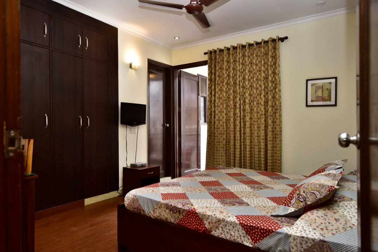 Inn 2bhk Comfortable Furnished Serviced In Hauz Khas - Woodpecker 3*