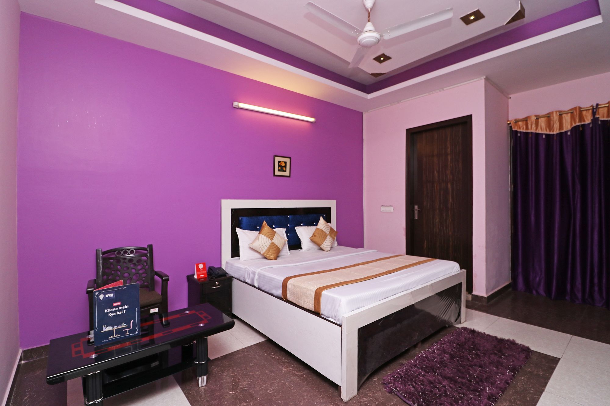 Hotel Oyo 10665 Sector 20 Kalkaji Devi