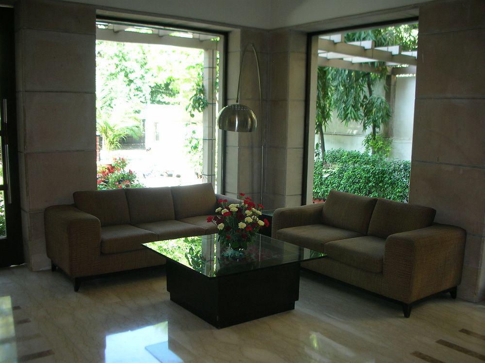 House By Howard Hotel 3*