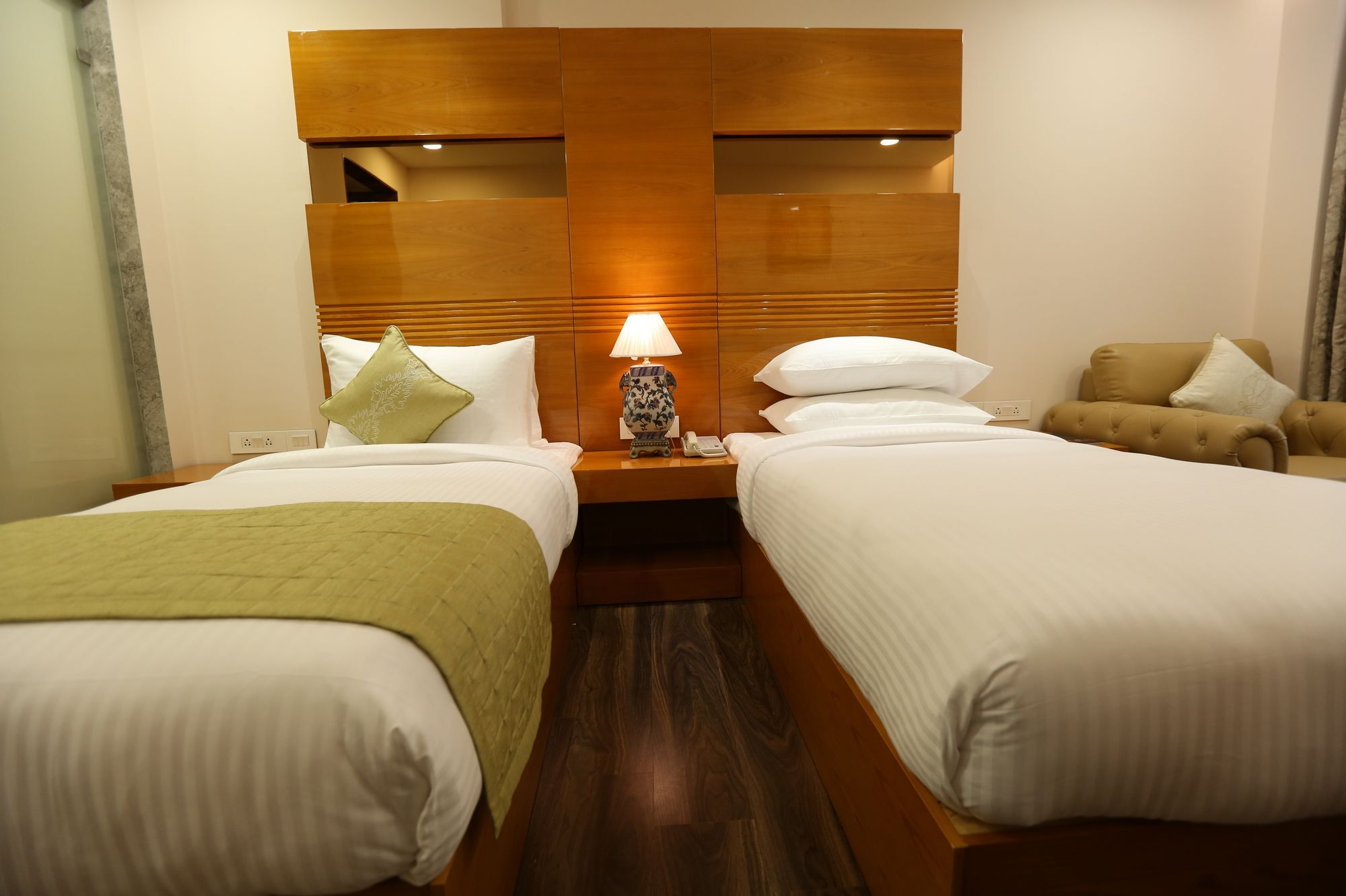 La Hotel Delhi (National Capital Territory of India)
