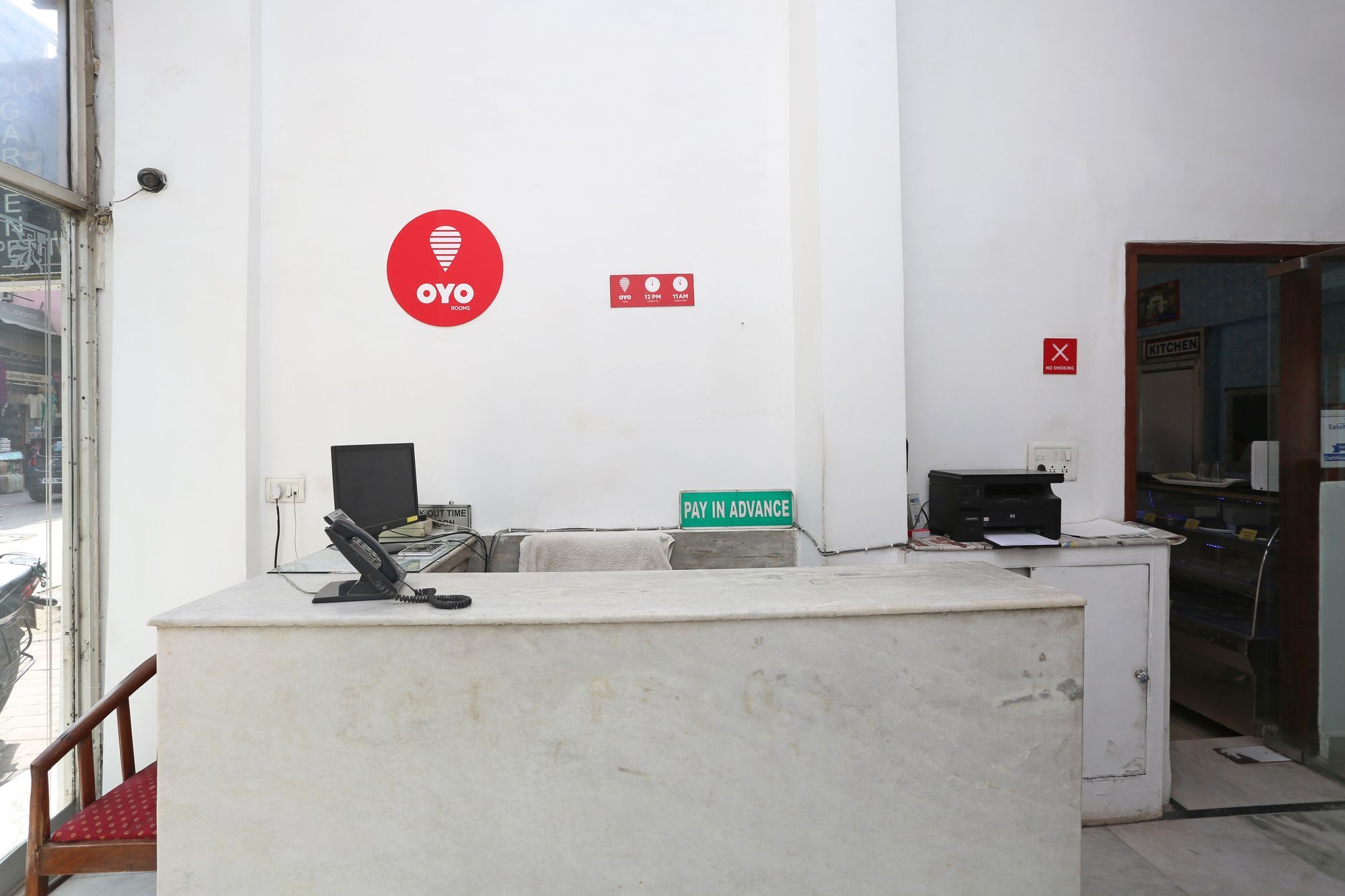 Oyo 6264 Near Main Bazar 3*