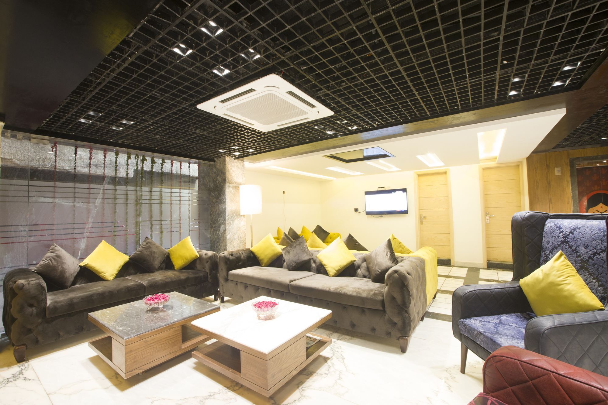 Staybook Nitya Maharani Free Airport Pickup 4* New Delhi