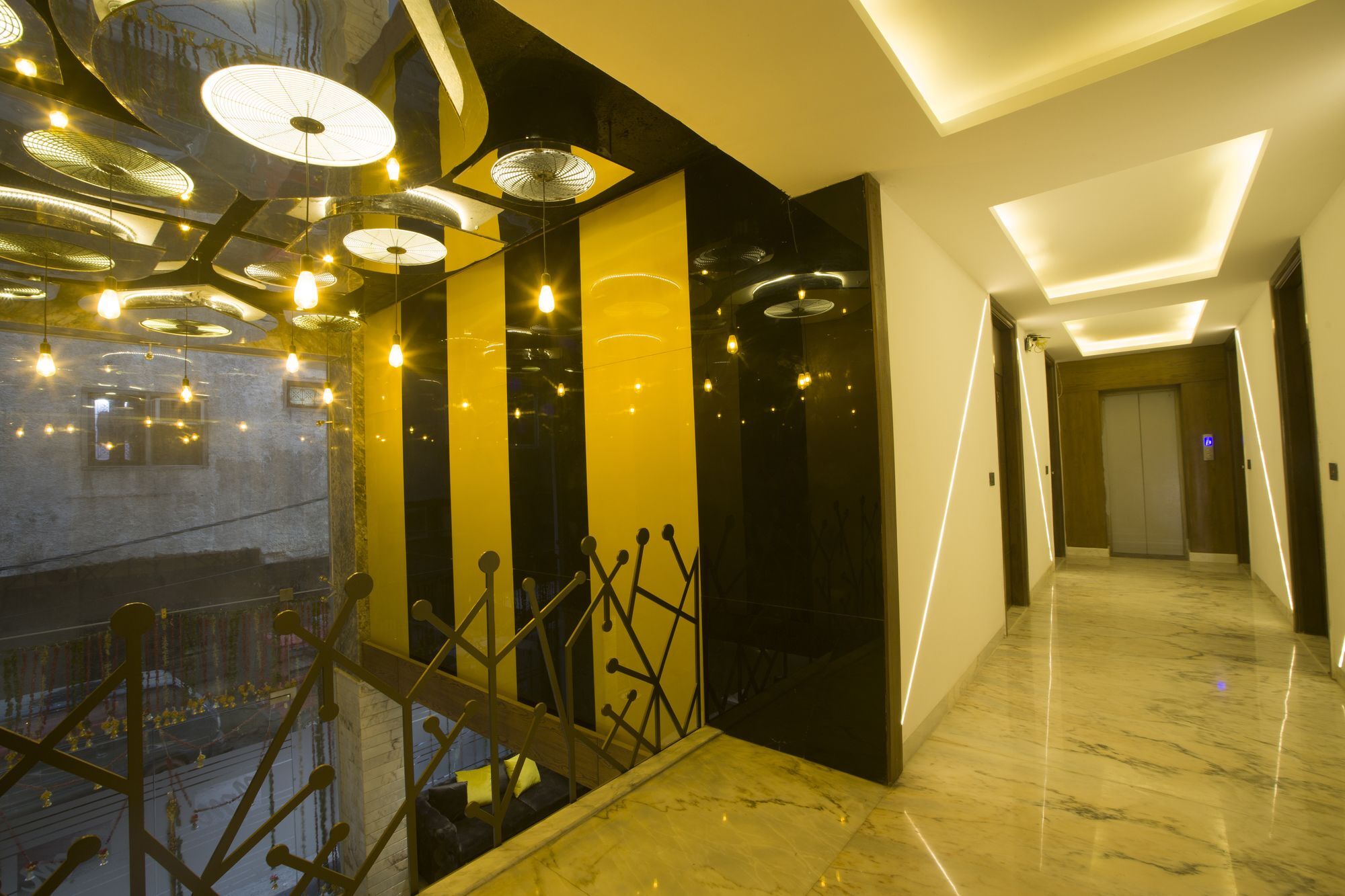 Hotel Staybook Nitya Maharani Free Airport Pickup 4*