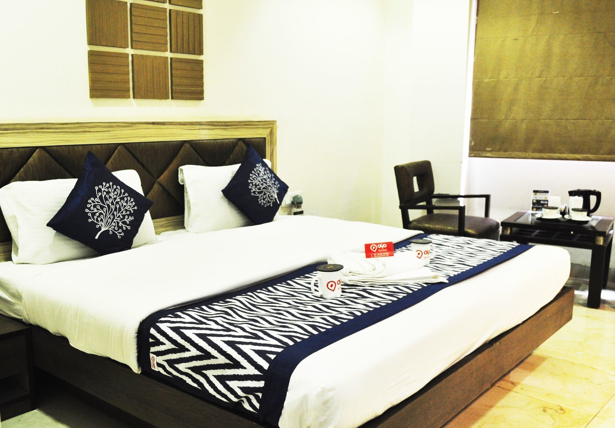 Oyo Premium Laxmi Nagar
