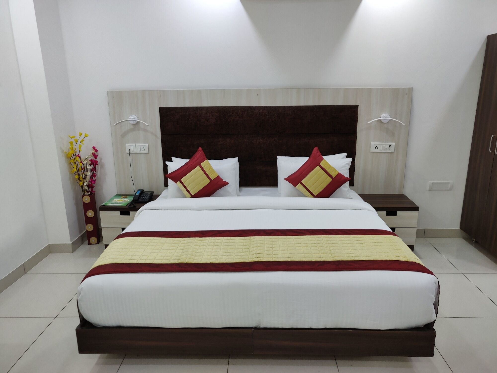 Hotel Lotus Residency 3*
