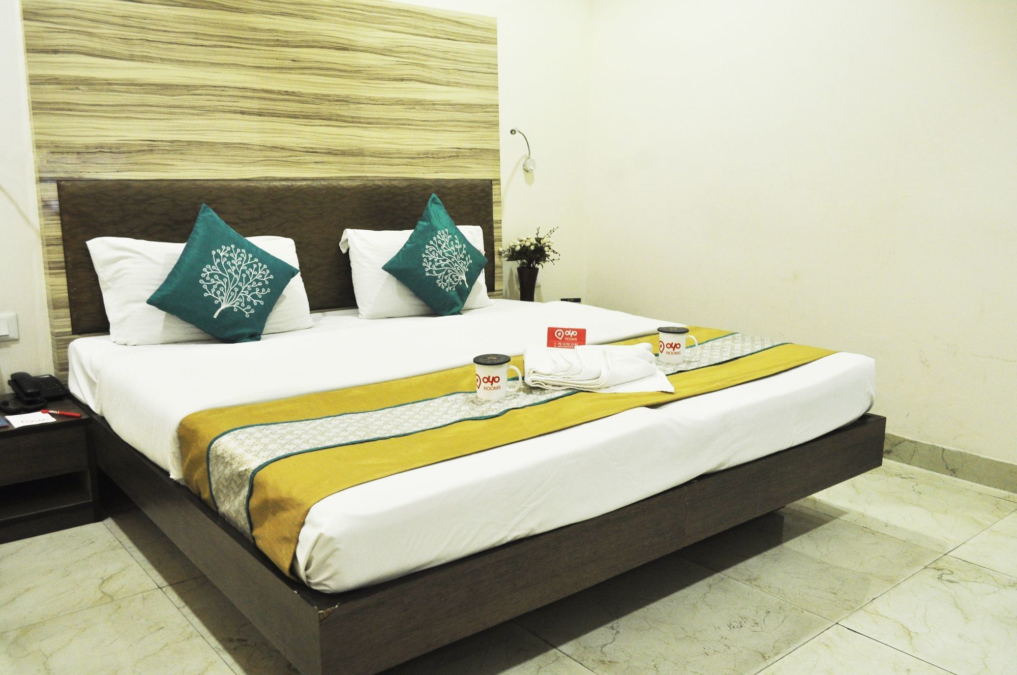 Hotel Oyo Premium Laxmi Nagar 2*