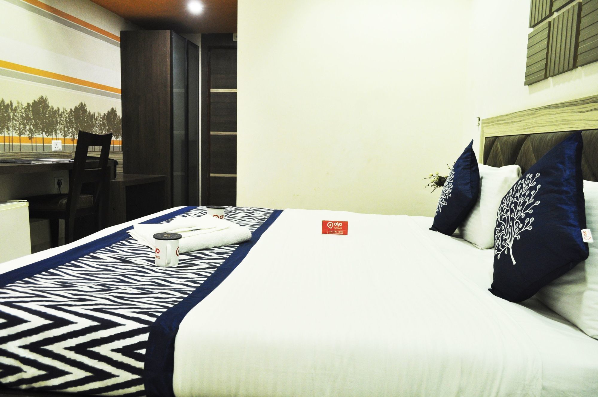Oyo Premium Laxmi Nagar Hotel New Delhi