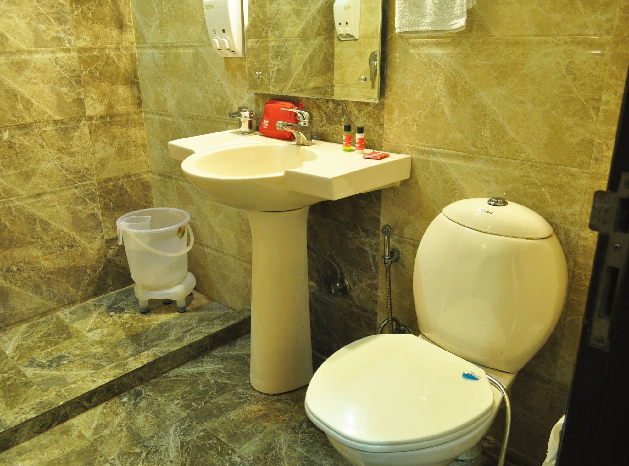 Oyo Premium Laxmi Nagar Hotel 2*