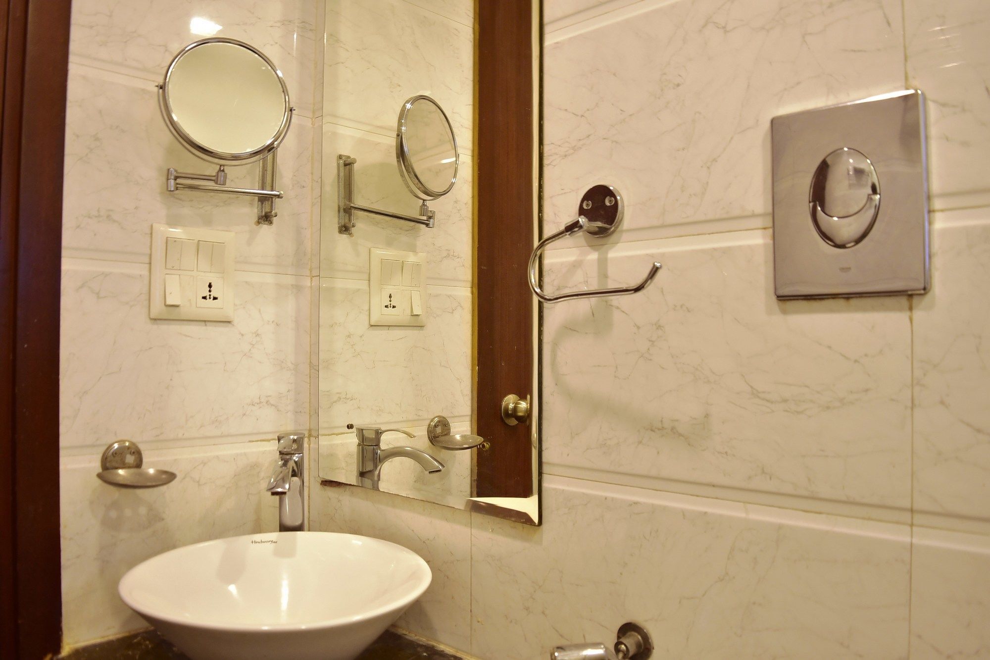 Fabhotel Amaltas Park 3*