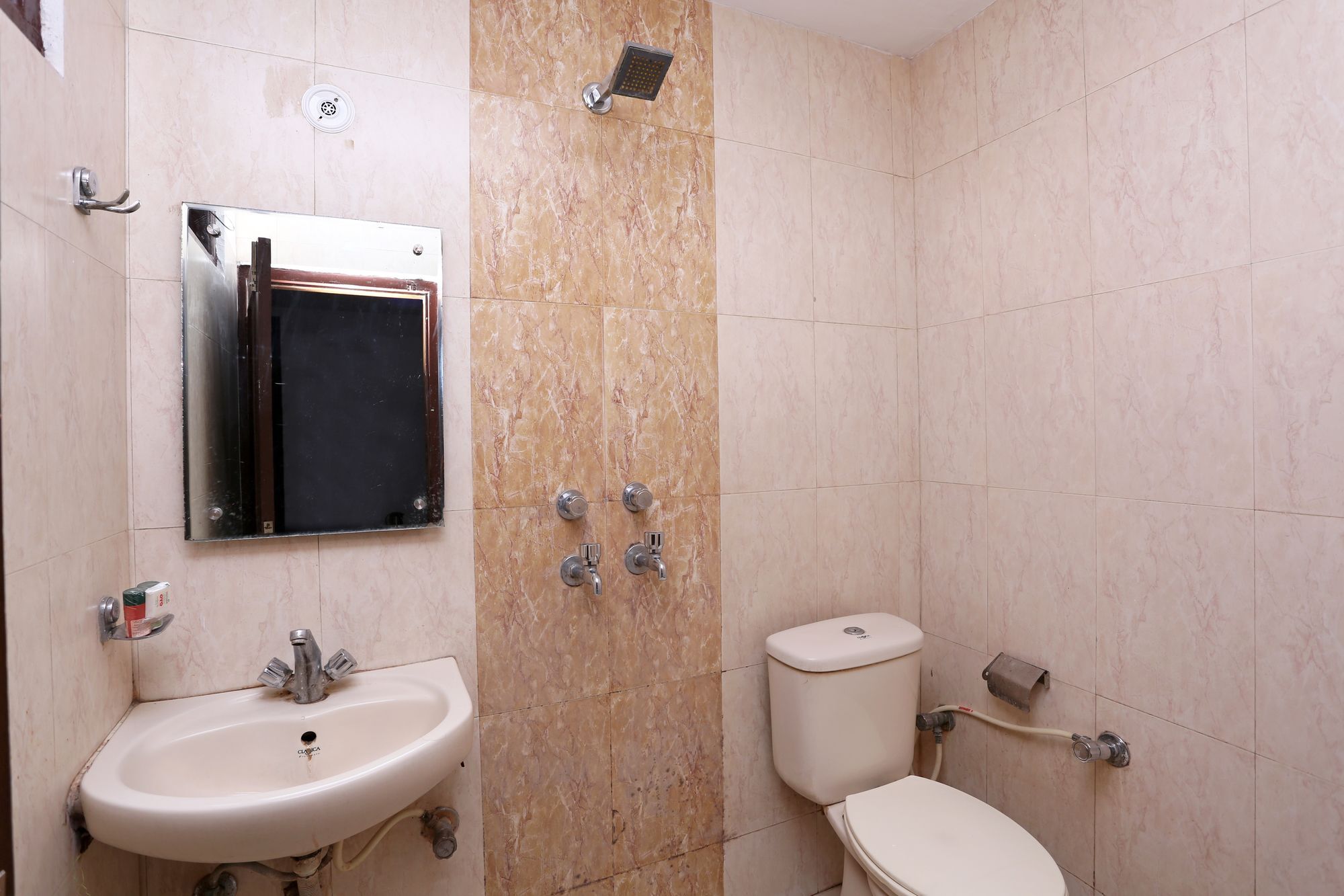 Oyo 3919 Paharganj Hotel New Delhi