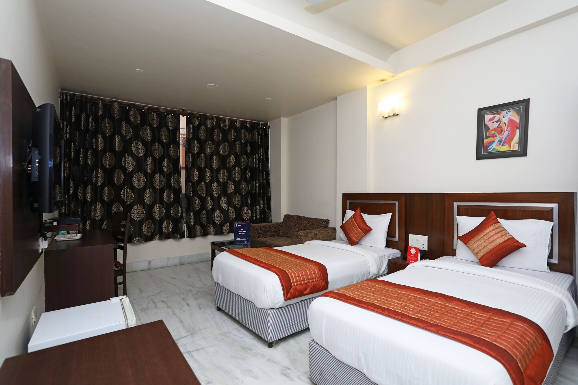 Oyo 11352 Shanti Hotel 2*