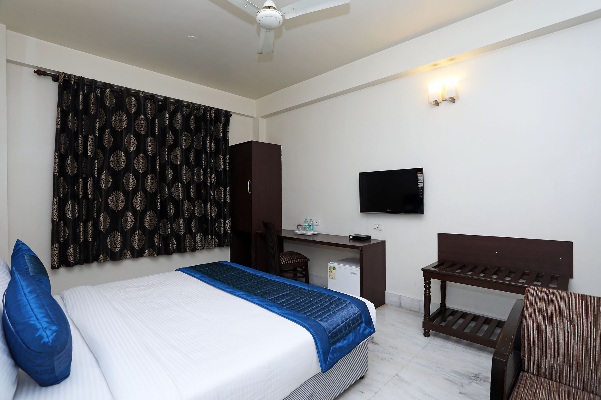Hotel Oyo 11352 Shanti Nova Deli