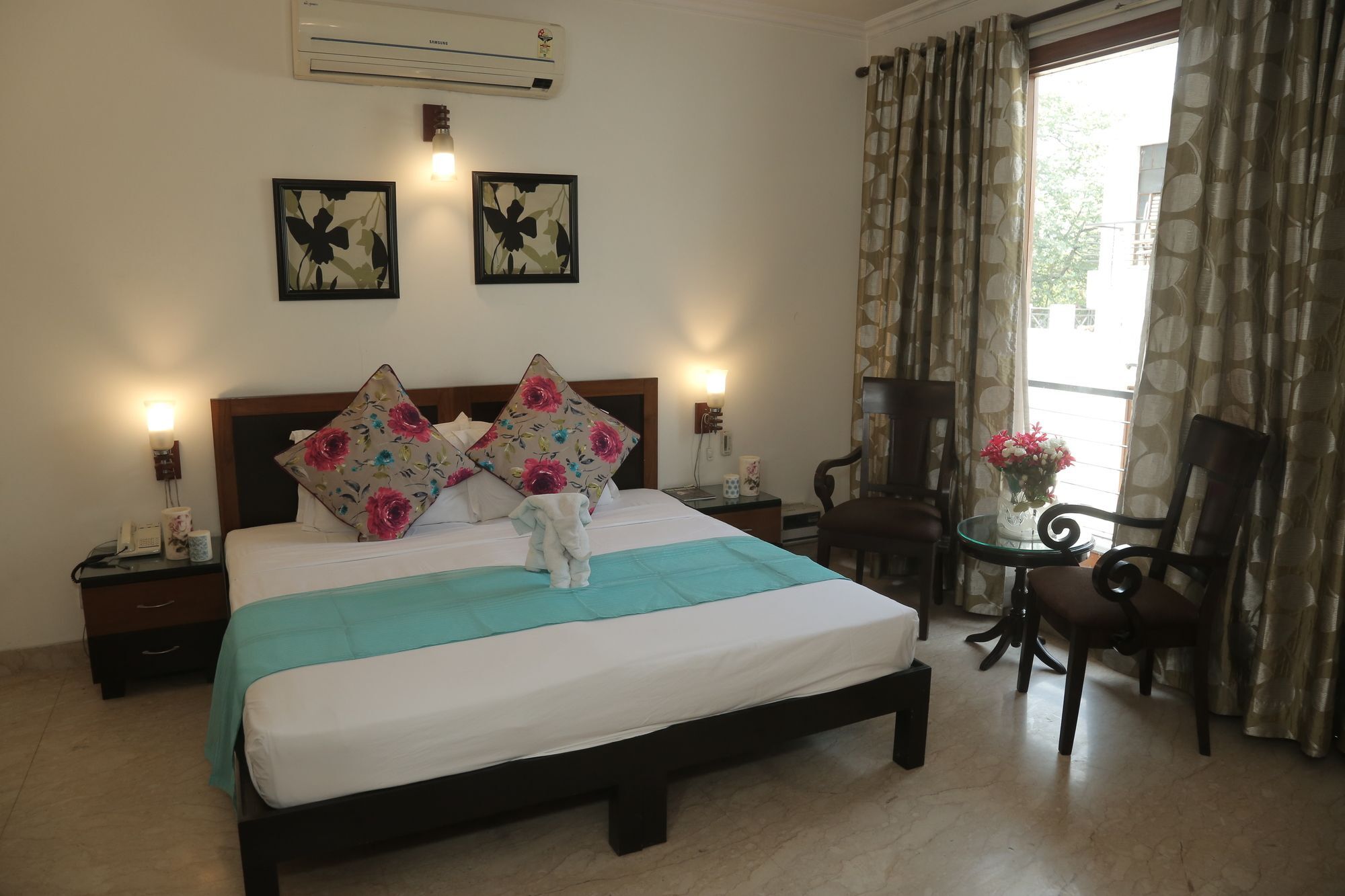 18 Apartment New Delhi