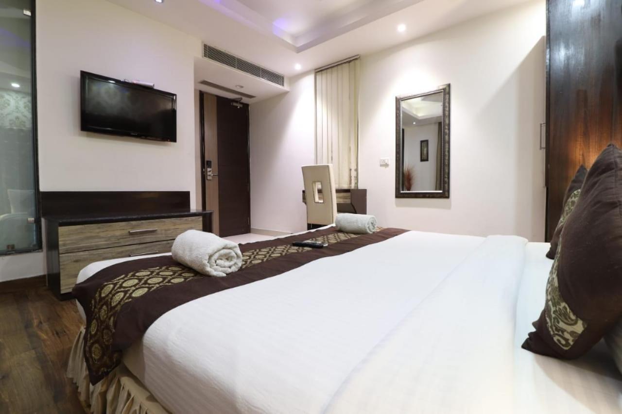 Waterfall Hotel 3*