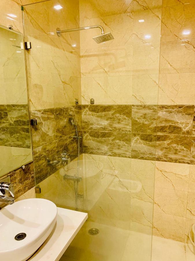 Hotel Amora Dwarka New Delhi