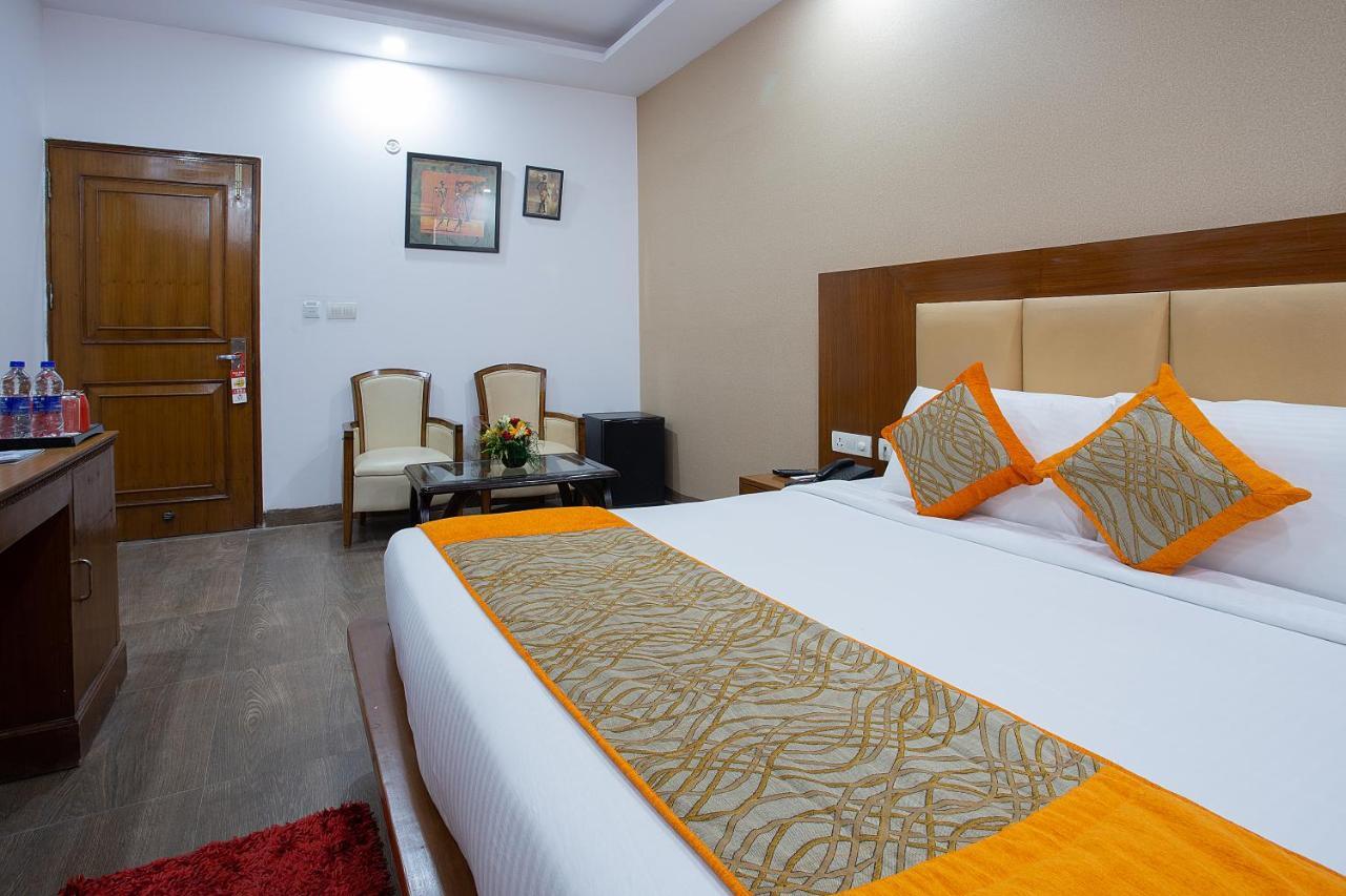 Hotel The Lohmod - Near Delhi Airport New Delhi