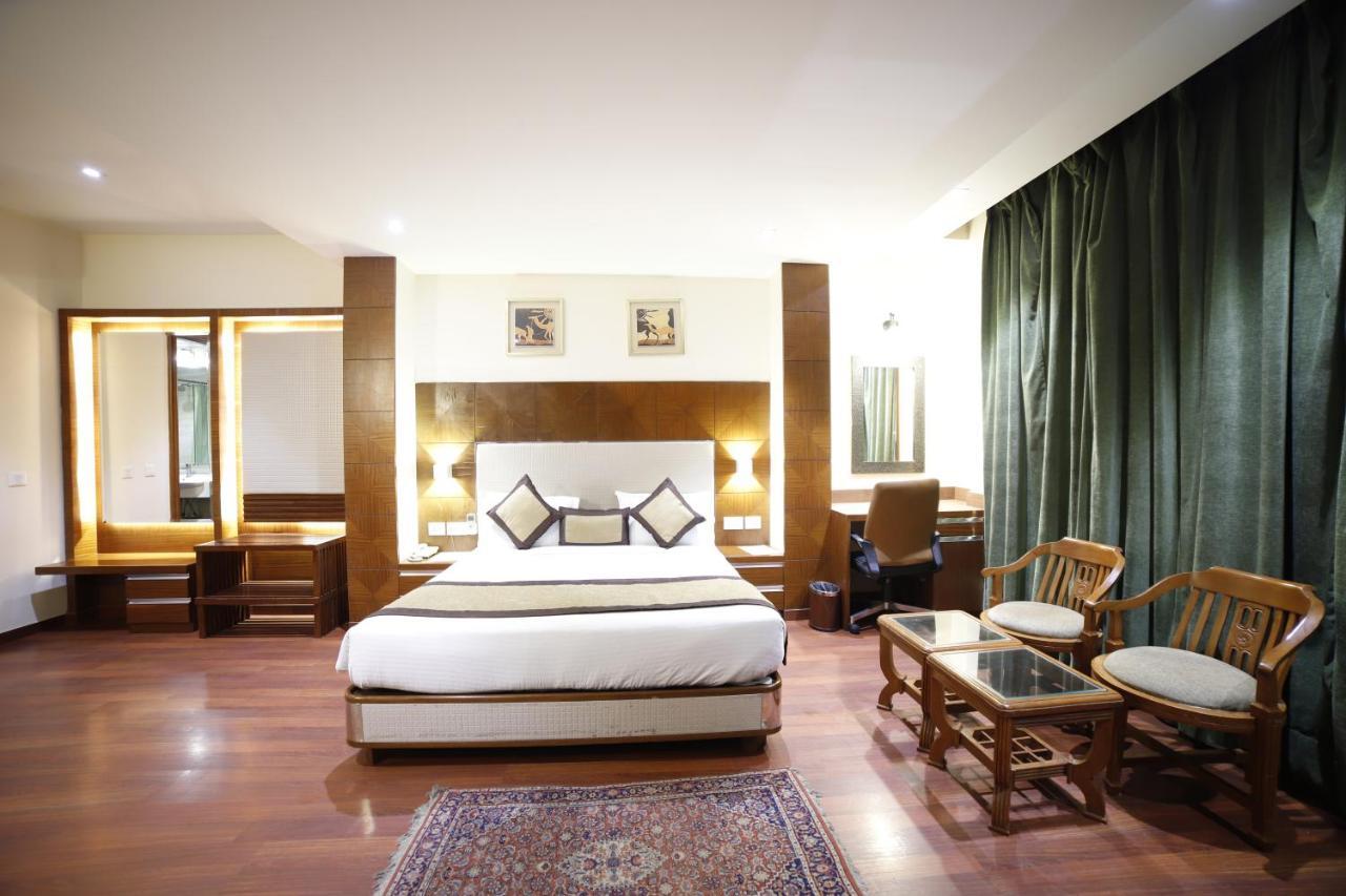 The Ic's New Delhi