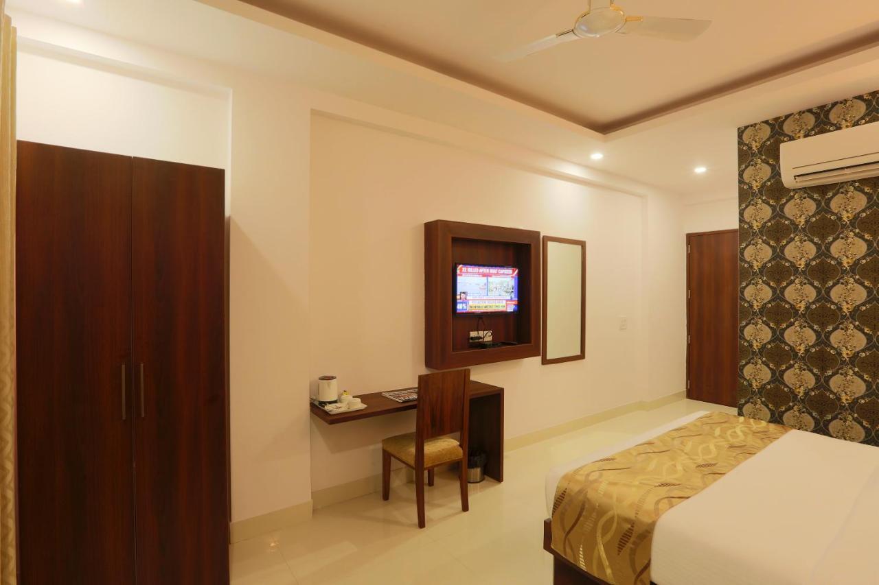 Arch - Near Aerocity Hotel 4*