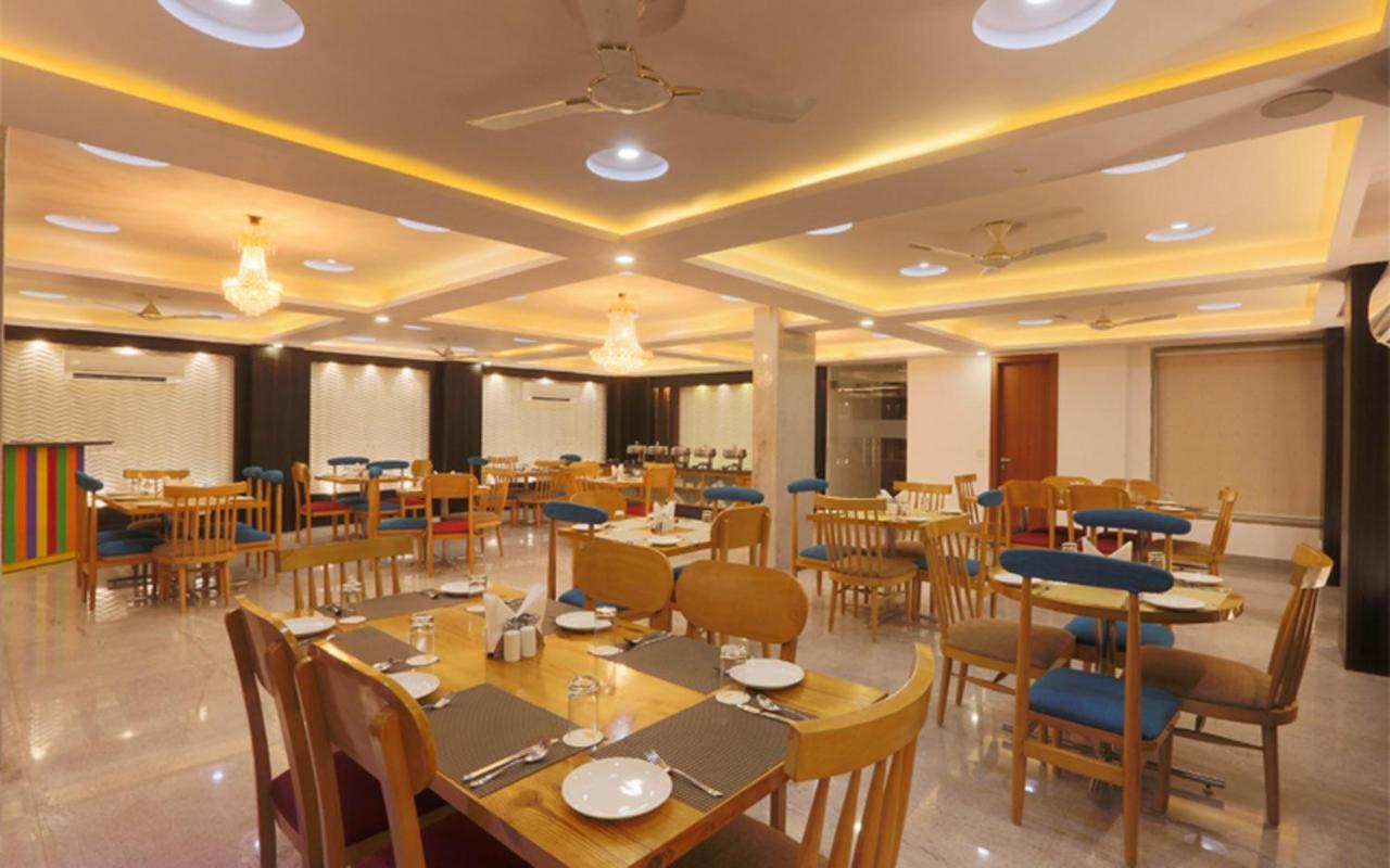 Hotel Arch - Near Aerocity New Delhi