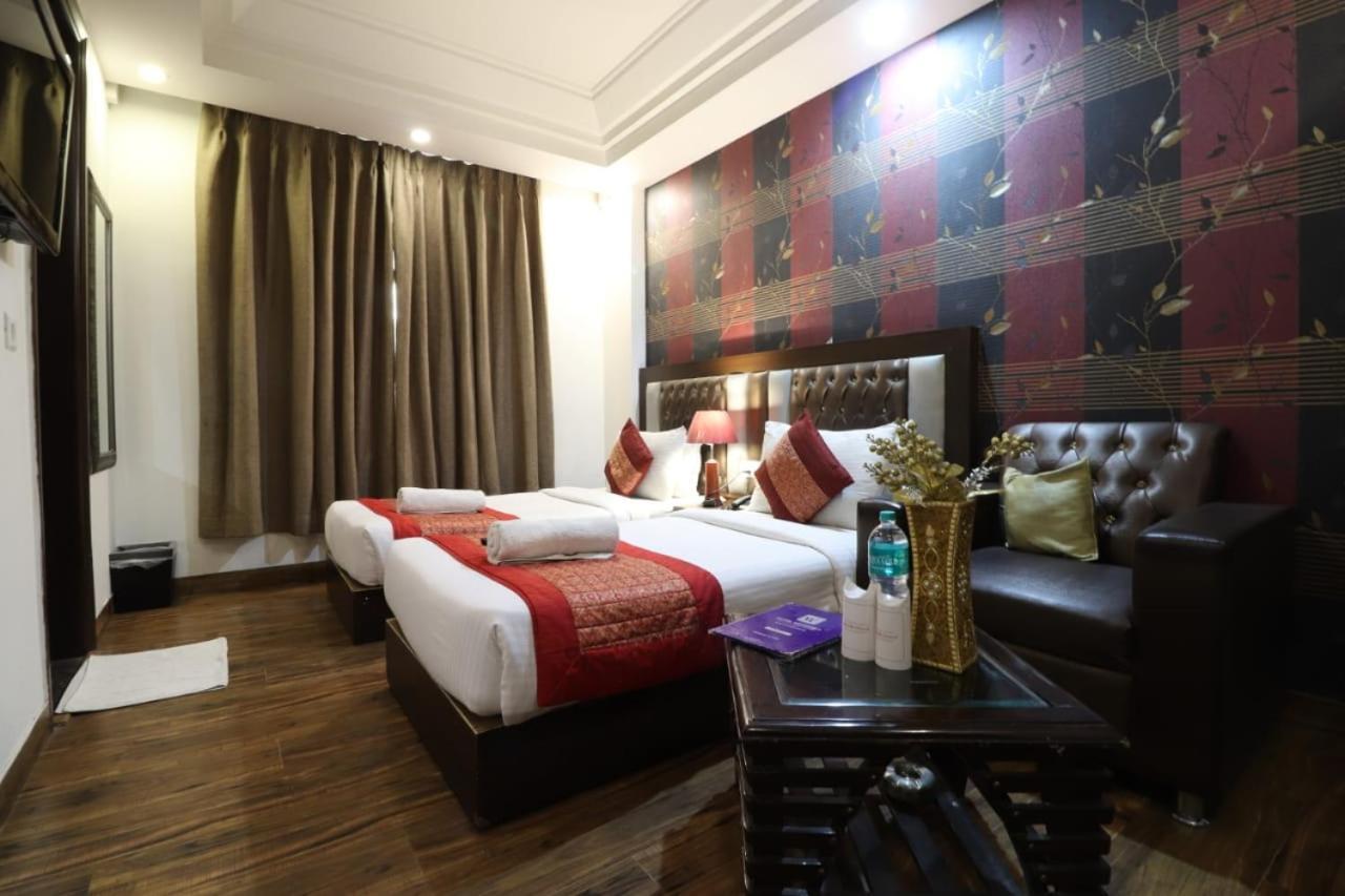 Waterfall Hotel 3*
