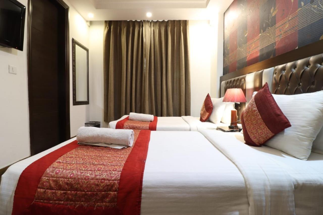 Waterfall Hotel 3*