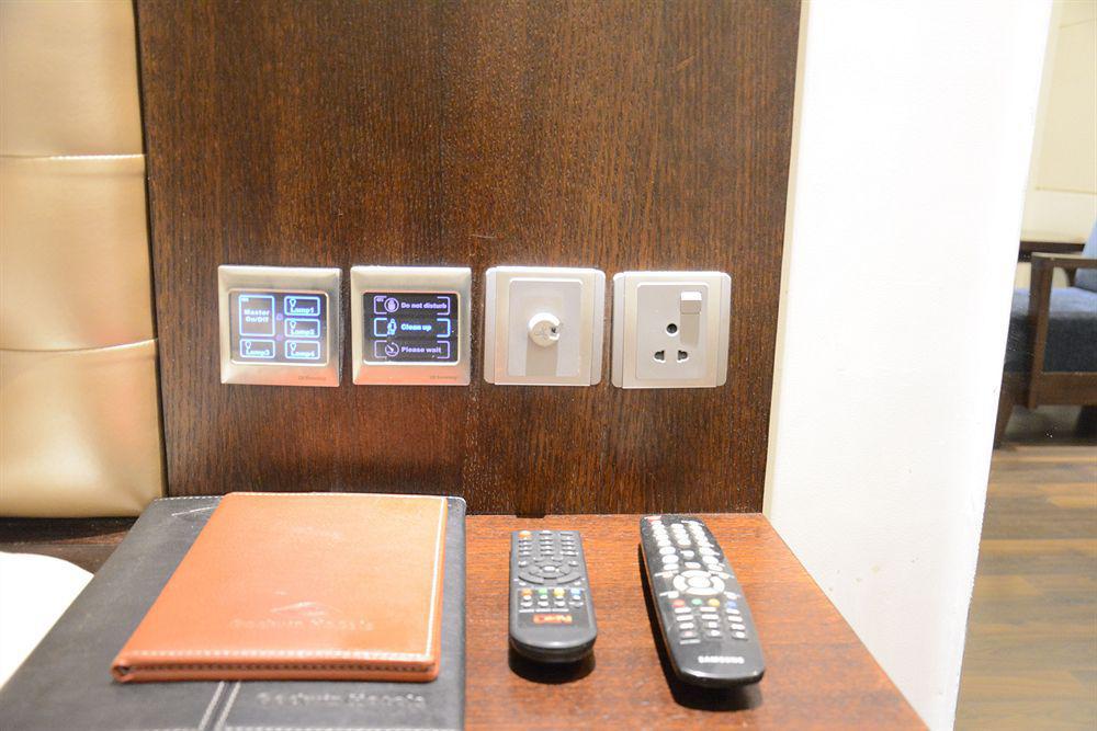 Hotel Grand Godwin - Complimentary Airport Pickup -near Ndls Railway Stn