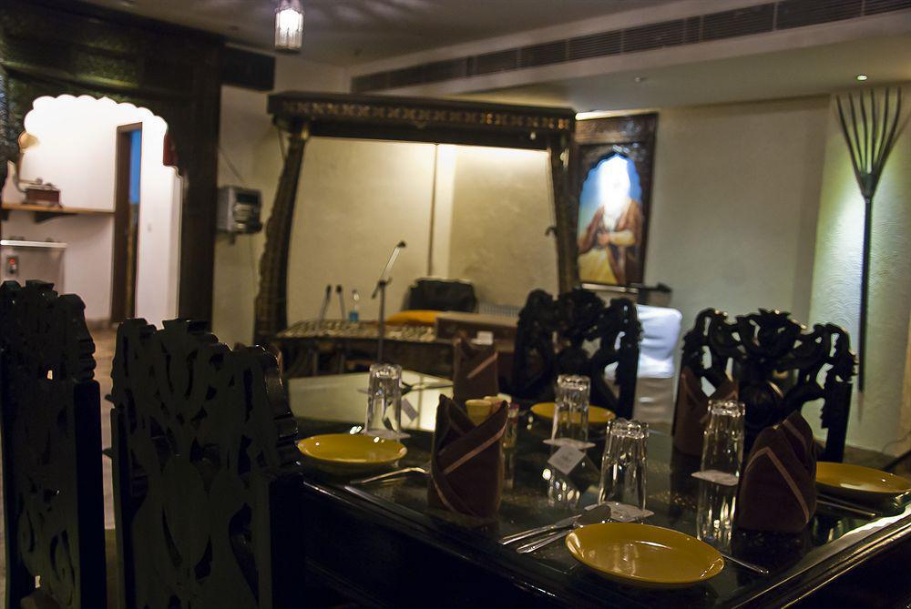 Hotel Taurus Sarovar Portico