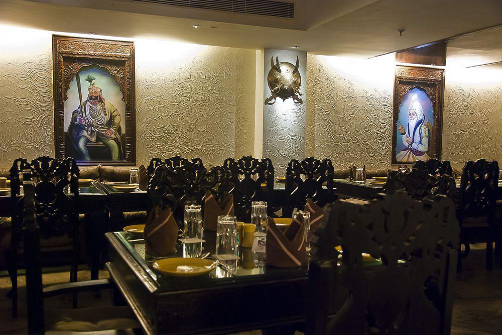 Hotel Taurus Sarovar Portico