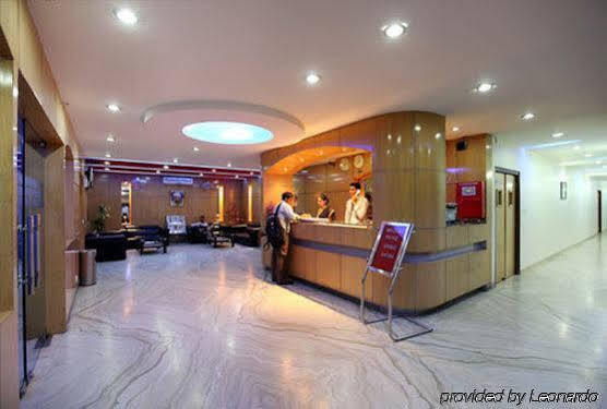 Hotel Fabexpress Grand Shoba