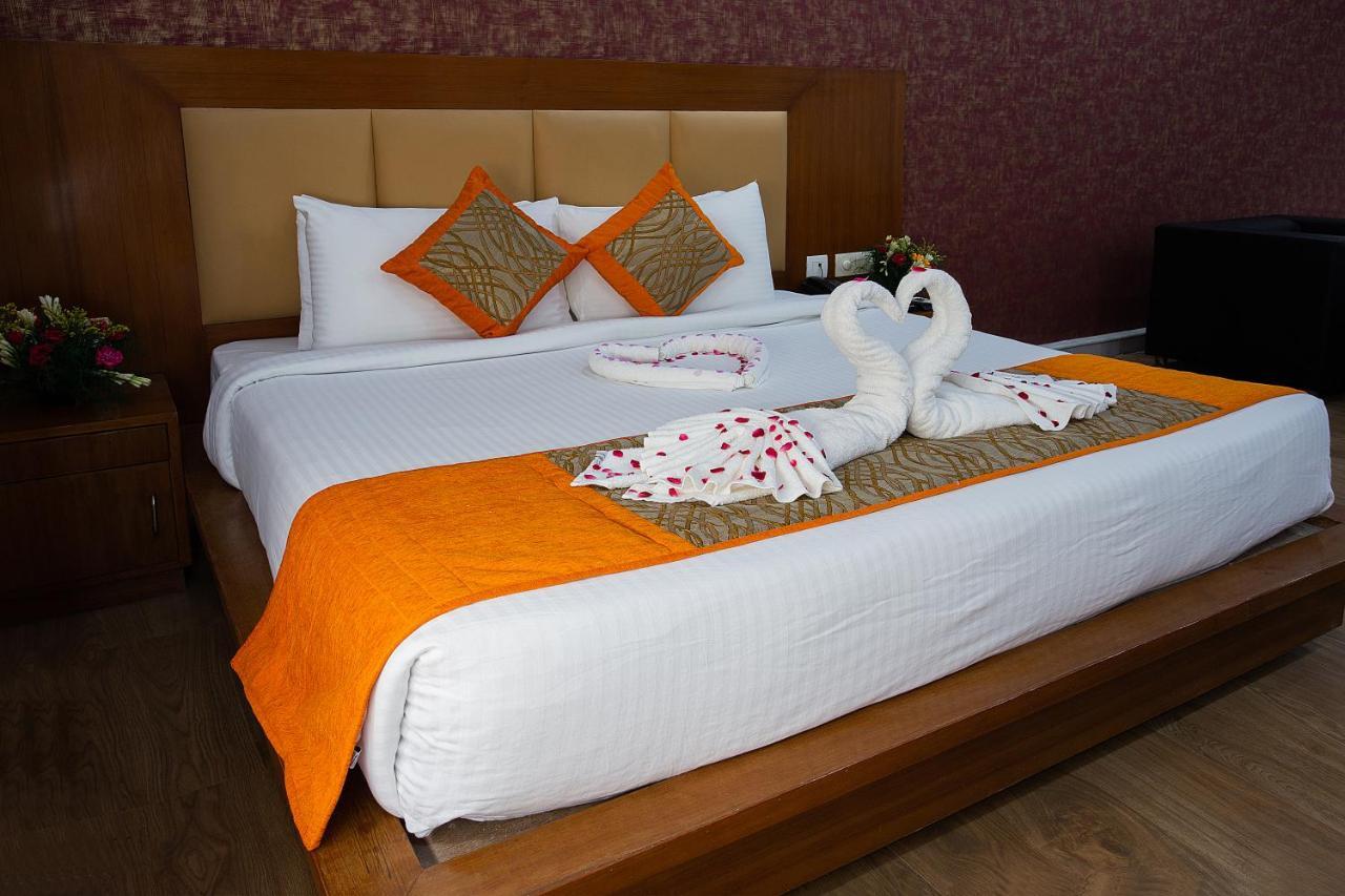 The Lohmod - Near Delhi Airport 4*