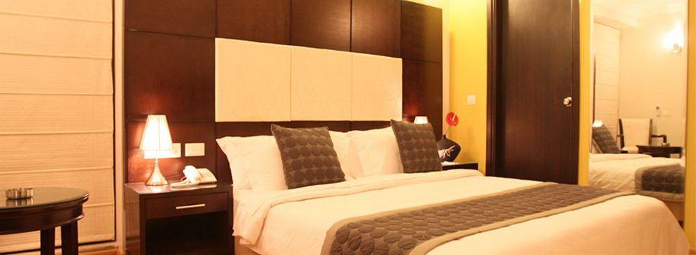 Emblem New Friends Colony, Hotel New Delhi