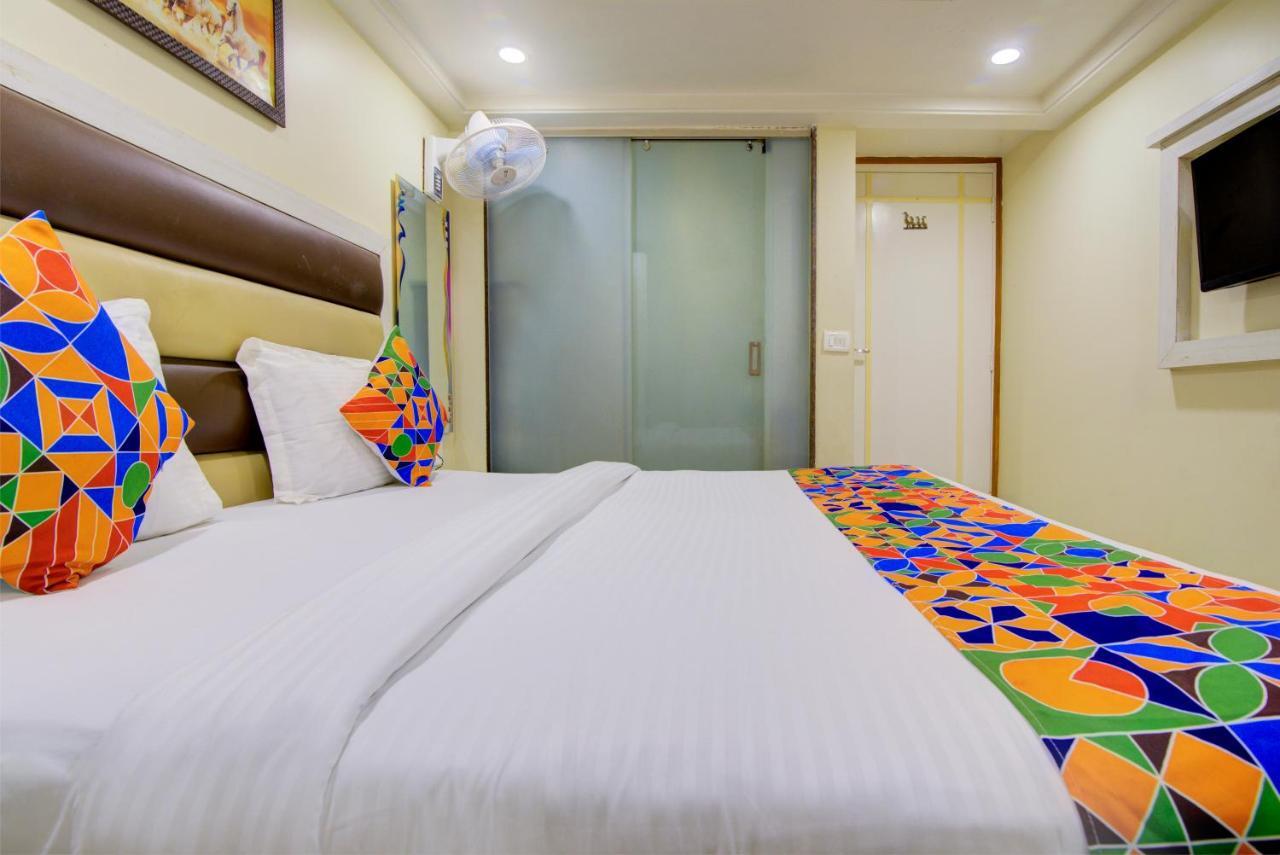 Kaushal Palace Hotel 3*