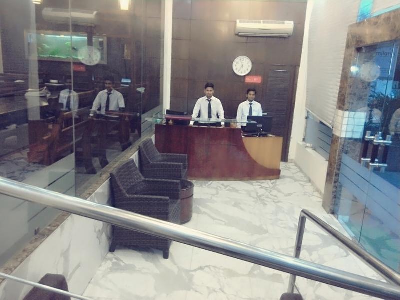 Oyo 5270 Sam Hotel