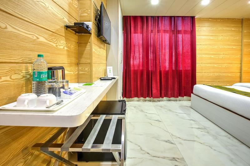 Capital O 23188 Glory Hotel