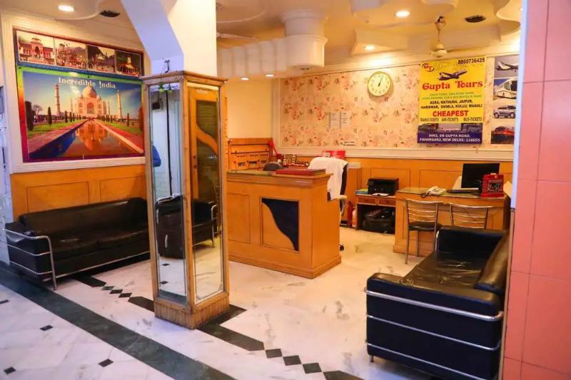 Oyo Flagship Kumar Palace 3*