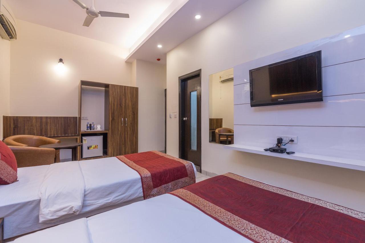 Rupam Hotel