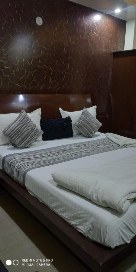 Adb Udhav Palace Hotel